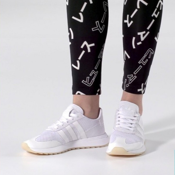 🆕 ADIDAS Originals Fashion Sneakers - Picture 2 of 8